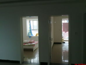 精裝新房出租 市府花苑二室兩廳，設施齊全，交通便利